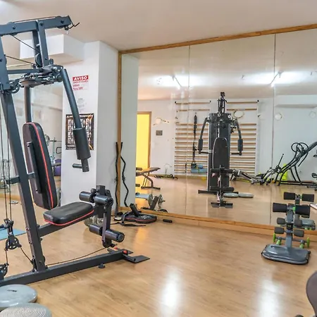 3 Bedroom Stunning In * 칼페