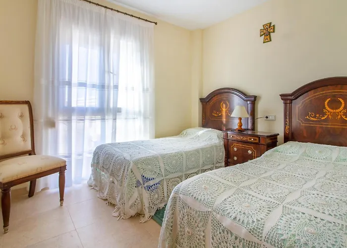 Apartment 3 Bedroom Stunning In *