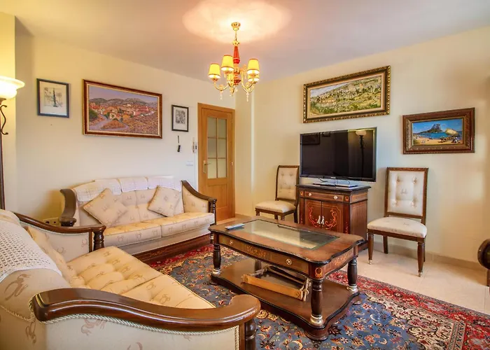 3 Bedroom Stunning In 公寓 卡尔佩